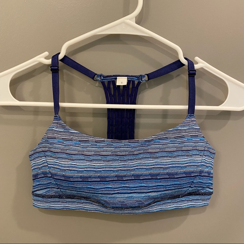 Lululemon True Self Bra Wave Twist Hero Blue Kayak Hero Blue Navy Stripe Size 4